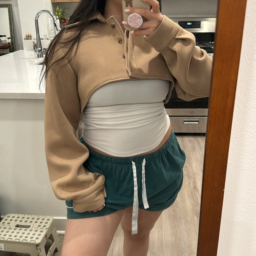 Super cute STORETS crop jacket